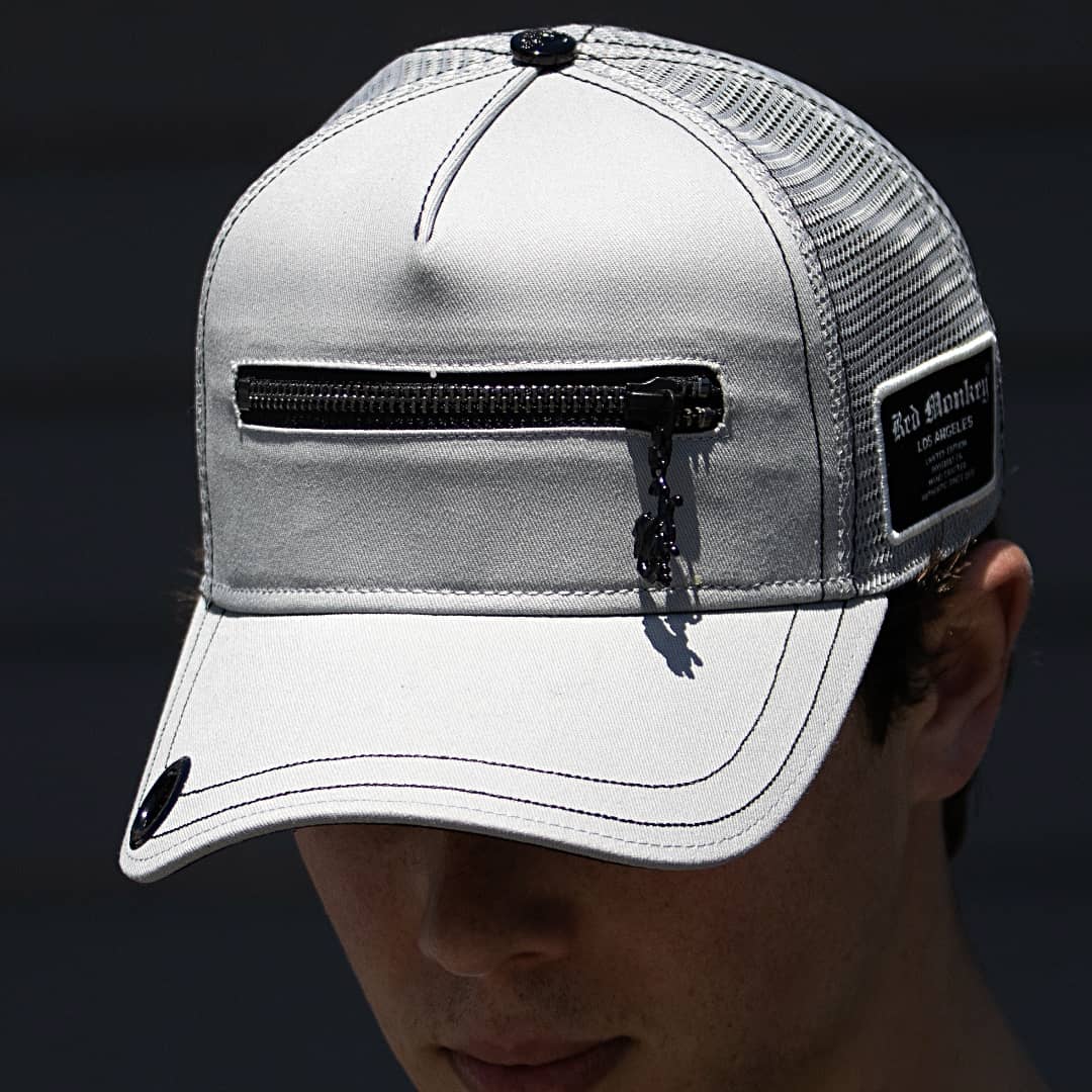 Zipper 26